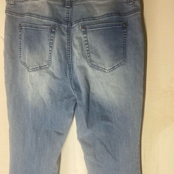Chicos straight leg denim jeans size 1 short, size 8 - Picture 7 of 9